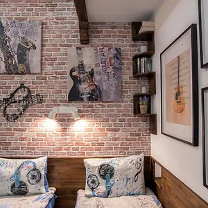 https://the-music-house-exclusive-studio-in-the-heart-of.sofiahotelsbg.com